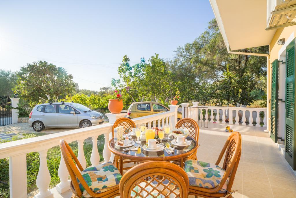 Karia Holiday Home Lefkimmi  Exterior photo