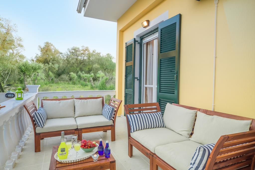 Karia Holiday Home Lefkimmi  Exterior photo