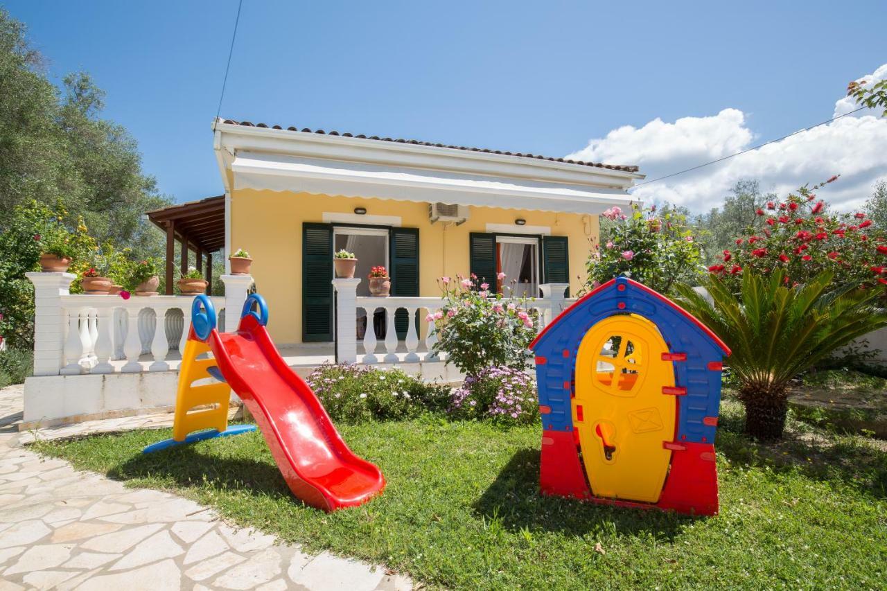 Karia Holiday Home Lefkimmi  Exterior photo